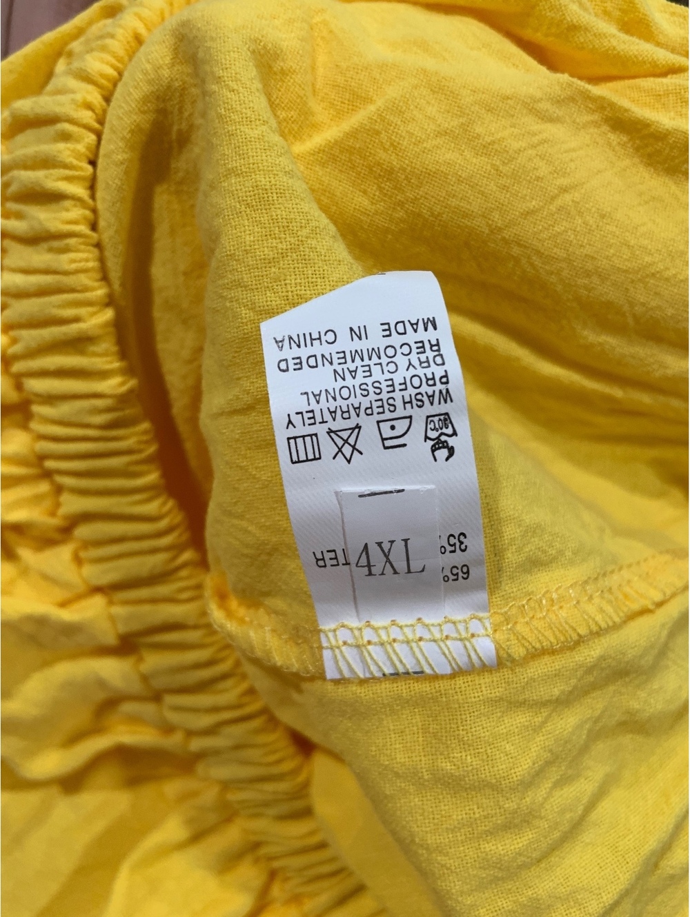 Yellow pull-on romper - Picture 2 of 2